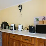 Alchimista Bb Borgo Marciano Bed & Breakfast