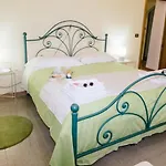 Bed & Breakfast Alchimista Bb Borgo Marciano 3*