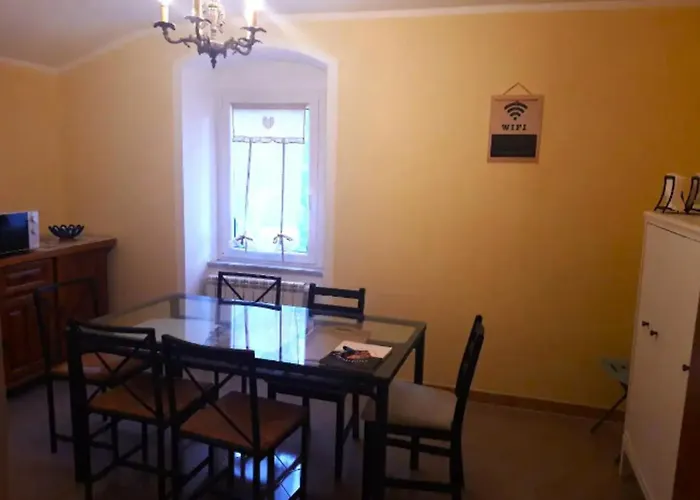 Alchimista Bb Borgo Marciano Bed & Breakfast 3*